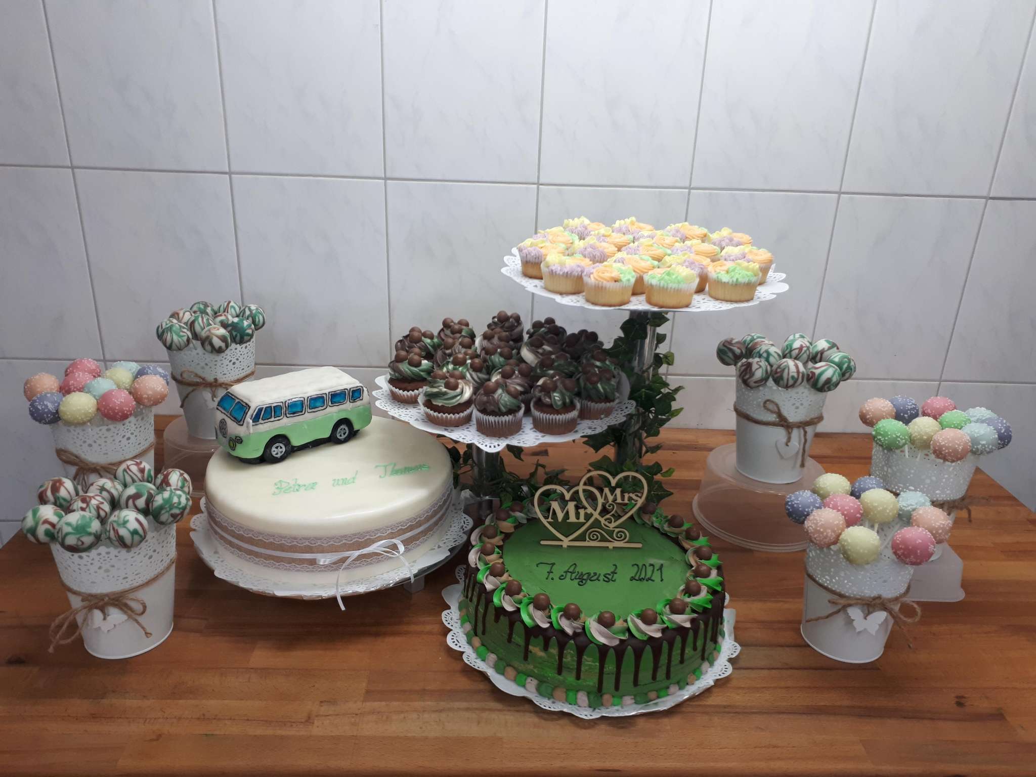 Individuelle Hochzeitstorte von Florians Mehlspeisenwelt